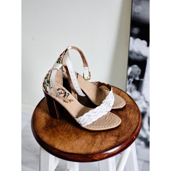 Unbranded Shoes - Leather White Handmade Brazilian Flower Embroidery Braided Strappy Heels 6 6.5